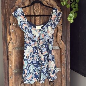 Maeve by Anthropologie off shoulder or on shoulder dress or blouse size6